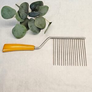 Vintge Butterscotch Bakelite Handle Angel Food Sponge Cake Cutter Slicer Breaker